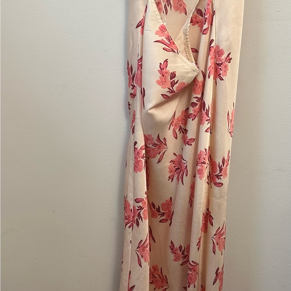 Princess Polly - GIGI MIDI SUN DRESS in CREAM / PINK FLORAL - Picture 5 of 7